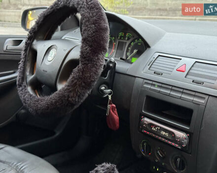 Бежевый Шкода Фабия, объемом двигателя 1.2 л и пробегом 298 тыс. км за 2300 $, фото 15 на Automoto.ua