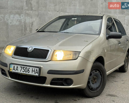 Бежевый Шкода Фабия, объемом двигателя 1.2 л и пробегом 298 тыс. км за 2300 $, фото 5 на Automoto.ua