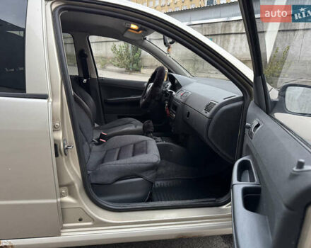 Бежевый Шкода Фабия, объемом двигателя 1.2 л и пробегом 298 тыс. км за 2300 $, фото 18 на Automoto.ua