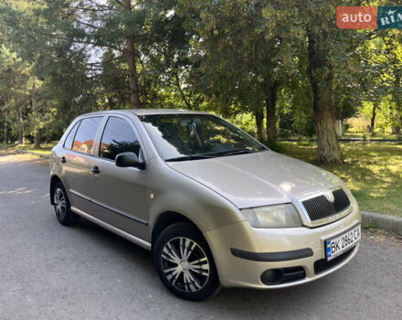 Бежевий Шкода Фабія, об'ємом двигуна 1.2 л та пробігом 303 тис. км за 2550 $, фото 1 на Automoto.ua