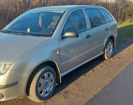 Бежевый Шкода Фабия, объемом двигателя 1.2 л и пробегом 197 тыс. км за 3900 $, фото 6 на Automoto.ua