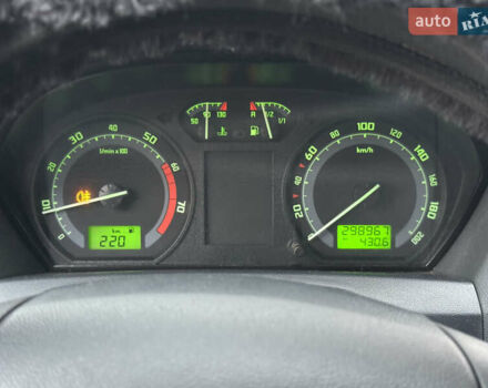 Бежевый Шкода Фабия, объемом двигателя 1.2 л и пробегом 298 тыс. км за 2300 $, фото 12 на Automoto.ua