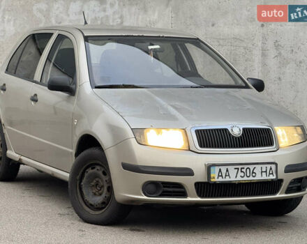 Бежевый Шкода Фабия, объемом двигателя 1.2 л и пробегом 298 тыс. км за 2300 $, фото 7 на Automoto.ua