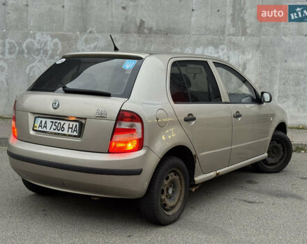 Бежевый Шкода Фабия, объемом двигателя 1.2 л и пробегом 298 тыс. км за 2300 $, фото 33 на Automoto.ua