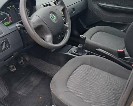 Бежевий Шкода Фабія, об'ємом двигуна 1.39 л та пробігом 184 тис. км за 4100 $, фото 4 на Automoto.ua