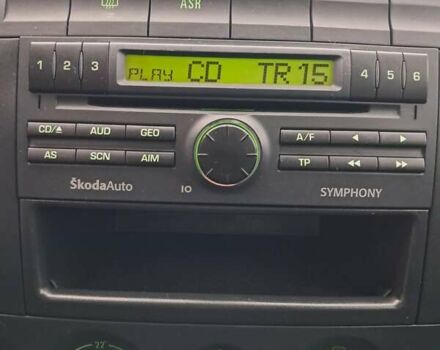 Бежевий Шкода Фабія, об'ємом двигуна 1.39 л та пробігом 184 тис. км за 4100 $, фото 6 на Automoto.ua