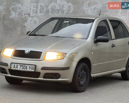 Бежевый Шкода Фабия, объемом двигателя 1.2 л и пробегом 298 тыс. км за 2300 $, фото 36 на Automoto.ua