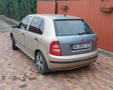 Бежевий Шкода Фабія, об'ємом двигуна 1.2 л та пробігом 400 тис. км за 2950 $, фото 3 на Automoto.ua