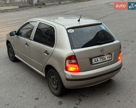 Бежевый Шкода Фабия, объемом двигателя 1.2 л и пробегом 298 тыс. км за 2300 $, фото 40 на Automoto.ua