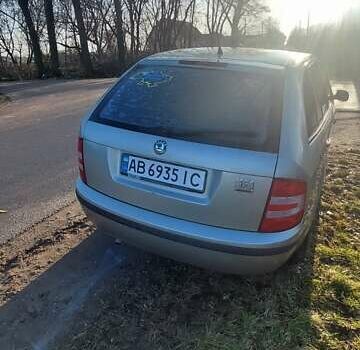 Бежевый Шкода Фабия, объемом двигателя 1.2 л и пробегом 197 тыс. км за 3900 $, фото 4 на Automoto.ua