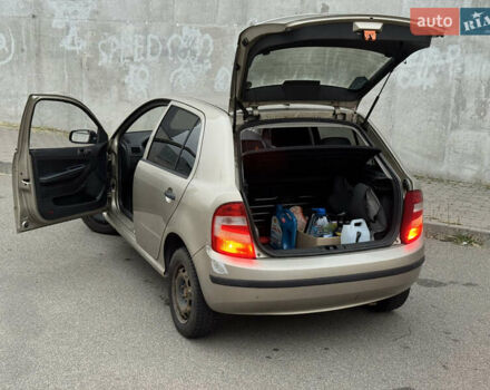 Бежевый Шкода Фабия, объемом двигателя 1.2 л и пробегом 298 тыс. км за 2300 $, фото 28 на Automoto.ua