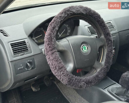 Бежевый Шкода Фабия, объемом двигателя 1.2 л и пробегом 298 тыс. км за 2300 $, фото 10 на Automoto.ua