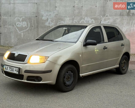 Бежевый Шкода Фабия, объемом двигателя 1.2 л и пробегом 298 тыс. км за 2300 $, фото 34 на Automoto.ua
