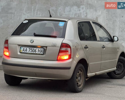 Бежевый Шкода Фабия, объемом двигателя 1.2 л и пробегом 298 тыс. км за 2300 $, фото 30 на Automoto.ua