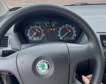 Бежевий Шкода Фабія, об'ємом двигуна 1.2 л та пробігом 180 тис. км за 3800 $, фото 2 на Automoto.ua