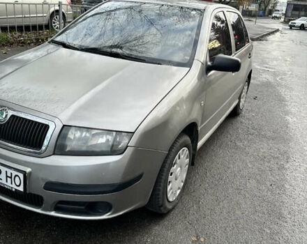 Бежевый Шкода Фабия, объемом двигателя 1.2 л и пробегом 219 тыс. км за 3900 $, фото 3 на Automoto.ua