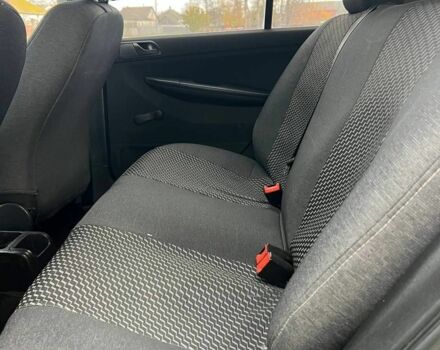 Бежевый Шкода Фабия, объемом двигателя 1.2 л и пробегом 140 тыс. км за 3300 $, фото 10 на Automoto.ua