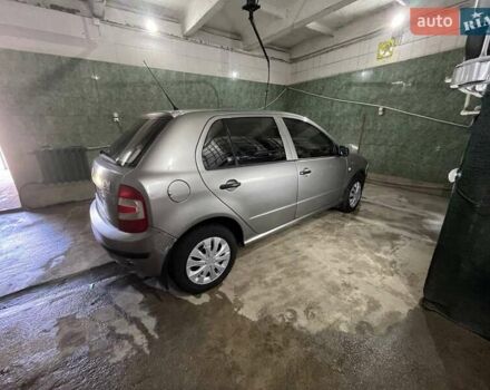 Бежевый Шкода Фабия, объемом двигателя 1.2 л и пробегом 236 тыс. км за 3550 $, фото 1 на Automoto.ua