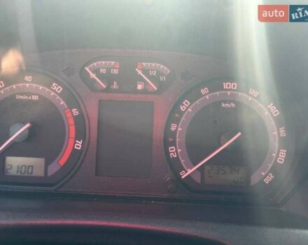 Бежевый Шкода Фабия, объемом двигателя 1.2 л и пробегом 236 тыс. км за 3550 $, фото 14 на Automoto.ua