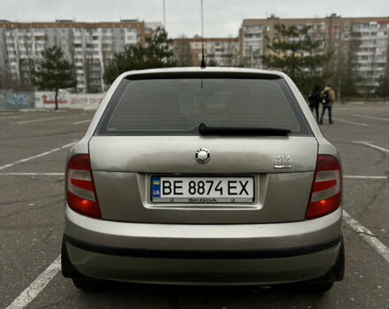 Бежевый Шкода Фабия, объемом двигателя 1.2 л и пробегом 400 тыс. км за 3500 $, фото 3 на Automoto.ua