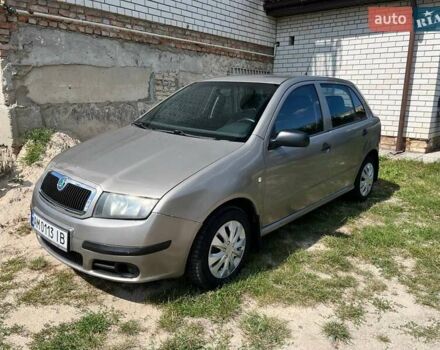 Бежевый Шкода Фабия, объемом двигателя 1.2 л и пробегом 236 тыс. км за 3550 $, фото 5 на Automoto.ua