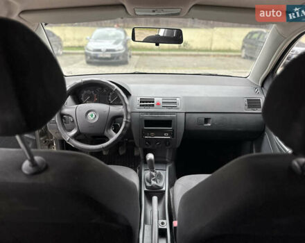 Бежевый Шкода Фабия, объемом двигателя 1.2 л и пробегом 208 тыс. км за 2000 $, фото 17 на Automoto.ua