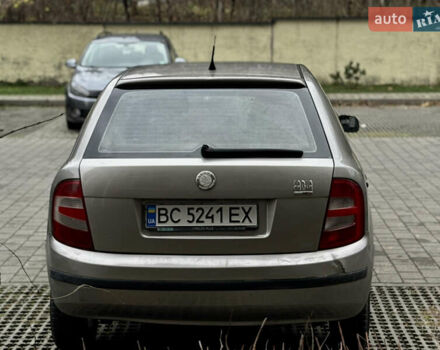 Бежевый Шкода Фабия, объемом двигателя 1.2 л и пробегом 208 тыс. км за 2000 $, фото 5 на Automoto.ua