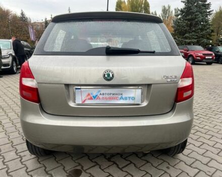 Шкода Фабия 2007 в Кривом Роге на Automoto.ua Бежевый Шкода Фабия, объемом двигателя 1.4 л и пробегом 202 тыс. км за 5500 $, фото 4 на Automoto.ua