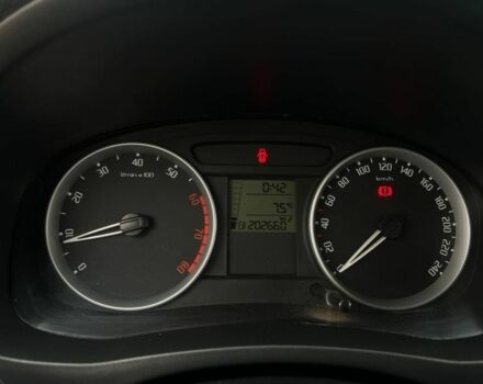 Шкода Фабия 2007 в Кривом Роге на Automoto.ua Бежевый Шкода Фабия, объемом двигателя 1.4 л и пробегом 202 тыс. км за 5500 $, фото 11 на Automoto.ua