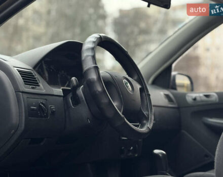 Бежевый Шкода Фабия, объемом двигателя 1.2 л и пробегом 208 тыс. км за 2000 $, фото 16 на Automoto.ua