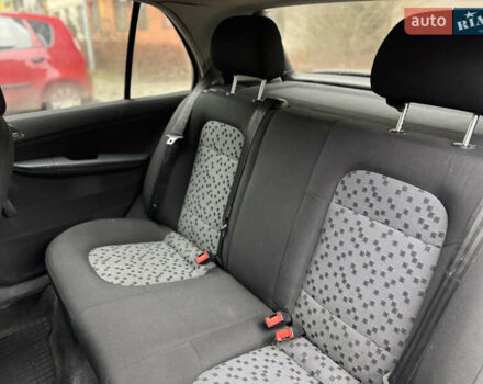 Бежевый Шкода Фабия, объемом двигателя 1.2 л и пробегом 208 тыс. км за 2000 $, фото 25 на Automoto.ua