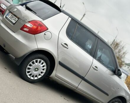 Бежевый Шкода Фабия, объемом двигателя 1.6 л и пробегом 261 тыс. км за 4300 $, фото 1 на Automoto.ua