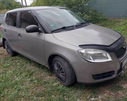 Бежевый Шкода Фабия, объемом двигателя 1.2 л и пробегом 245 тыс. км за 4200 $, фото 1 на Automoto.ua