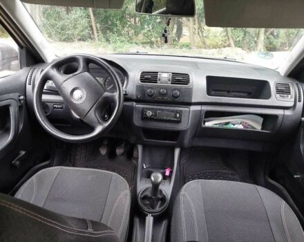 Бежевый Шкода Фабия, объемом двигателя 1.2 л и пробегом 245 тыс. км за 4200 $, фото 6 на Automoto.ua