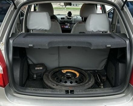 Бежевый Шкода Фабия, объемом двигателя 1.6 л и пробегом 261 тыс. км за 4300 $, фото 4 на Automoto.ua