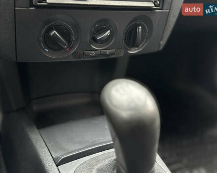 Бежевый Шкода Фабия, объемом двигателя 1.2 л и пробегом 208 тыс. км за 2000 $, фото 23 на Automoto.ua