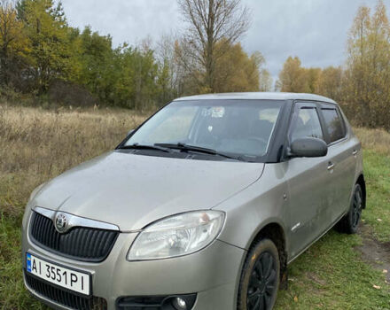 Шкода Фабия 2007 в Барышевке на Automoto.ua Бежевый Шкода Фабия, объемом двигателя 1.2 л и пробегом 154 тыс. км за 4000 $, фото 1 на Automoto.ua
