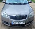 Бежевый Шкода Фабия, объемом двигателя 1.4 л и пробегом 250 тыс. км за 5550 $, фото 1 на Automoto.ua