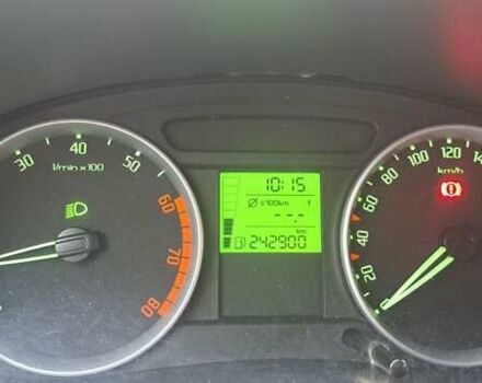 Бежевий Шкода Фабія, об'ємом двигуна 1.39 л та пробігом 243 тис. км за 4499 $, фото 5 на Automoto.ua