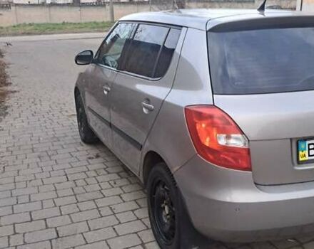 Бежевий Шкода Фабія, об'ємом двигуна 1.39 л та пробігом 243 тис. км за 4499 $, фото 2 на Automoto.ua