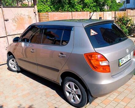 Бежевый Шкода Фабия, объемом двигателя 1.4 л и пробегом 245 тыс. км за 4399 $, фото 2 на Automoto.ua