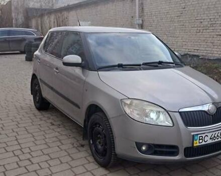 Бежевий Шкода Фабія, об'ємом двигуна 1.39 л та пробігом 243 тис. км за 4499 $, фото 1 на Automoto.ua