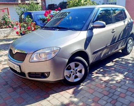 Бежевый Шкода Фабия, объемом двигателя 1.4 л и пробегом 245 тыс. км за 4399 $, фото 1 на Automoto.ua