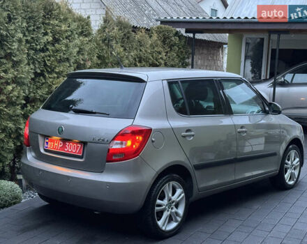 Бежевый Шкода Фабия, объемом двигателя 1.6 л и пробегом 213 тыс. км за 7500 $, фото 2 на Automoto.ua