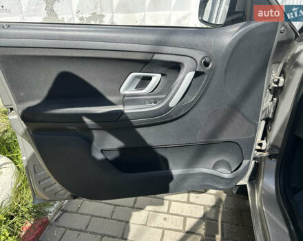 Бежевый Шкода Фабия, объемом двигателя 1.39 л и пробегом 220 тыс. км за 5400 $, фото 15 на Automoto.ua