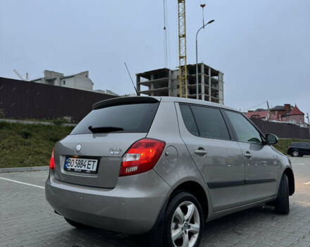 Бежевый Шкода Фабия, объемом двигателя 1.6 л и пробегом 190 тыс. км за 6500 $, фото 5 на Automoto.ua