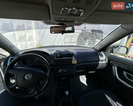 Бежевый Шкода Фабия, объемом двигателя 1.39 л и пробегом 220 тыс. км за 5400 $, фото 16 на Automoto.ua