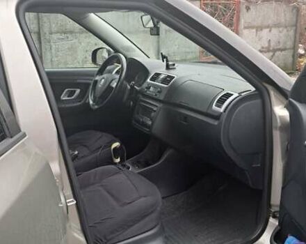 Бежевий Шкода Фабія, об'ємом двигуна 1.39 л та пробігом 243 тис. км за 4499 $, фото 8 на Automoto.ua