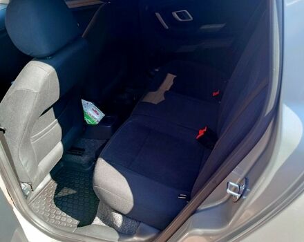 Бежевый Шкода Фабия, объемом двигателя 1.4 л и пробегом 245 тыс. км за 4399 $, фото 7 на Automoto.ua