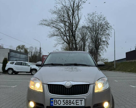 Бежевый Шкода Фабия, объемом двигателя 1.6 л и пробегом 190 тыс. км за 6500 $, фото 2 на Automoto.ua